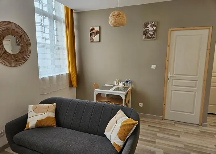 Chez Home